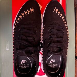 Nike Black and Tan Athletic Shoes